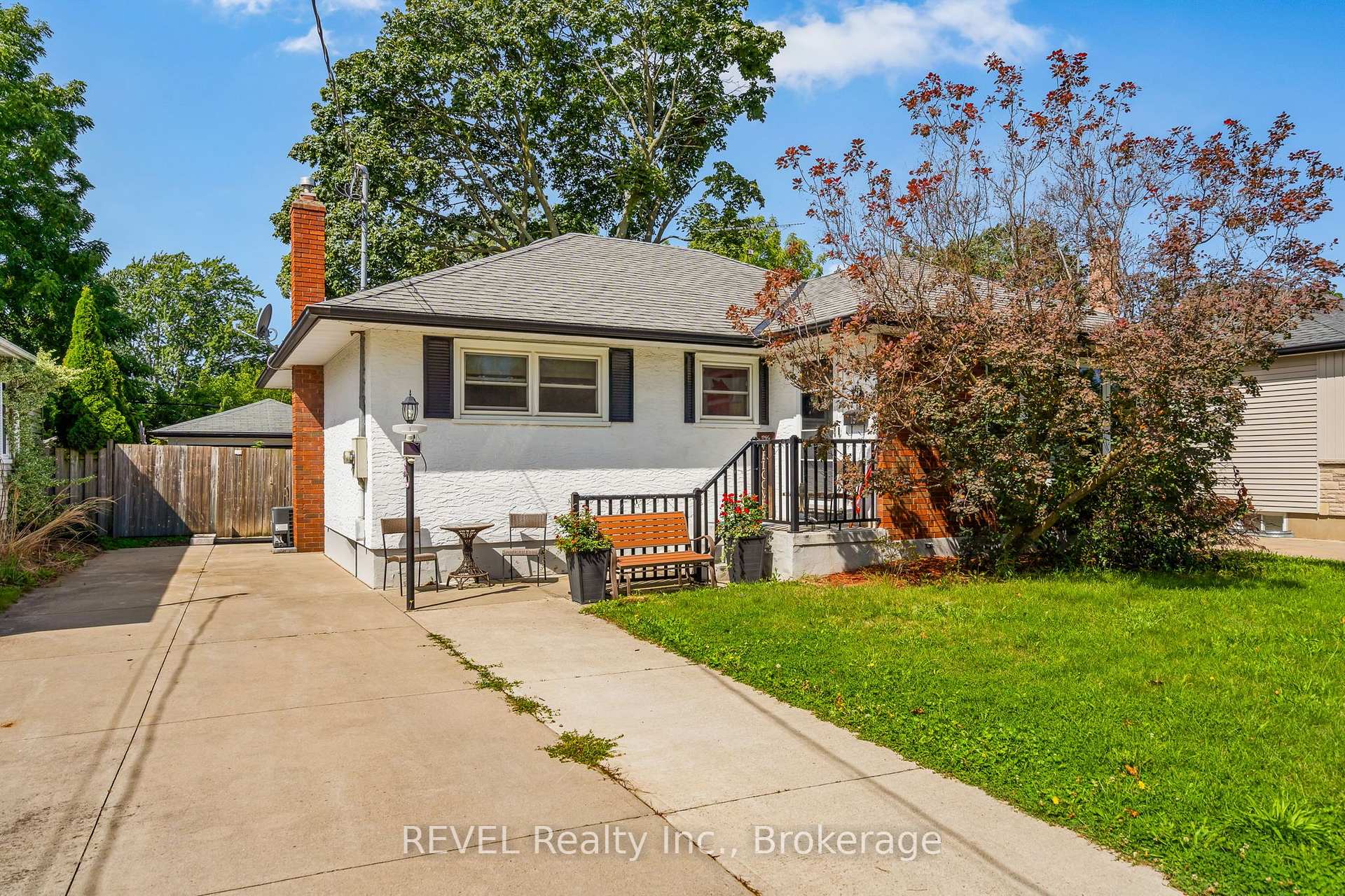 15 Duncan Drive, St. Catharines, ON, exterior