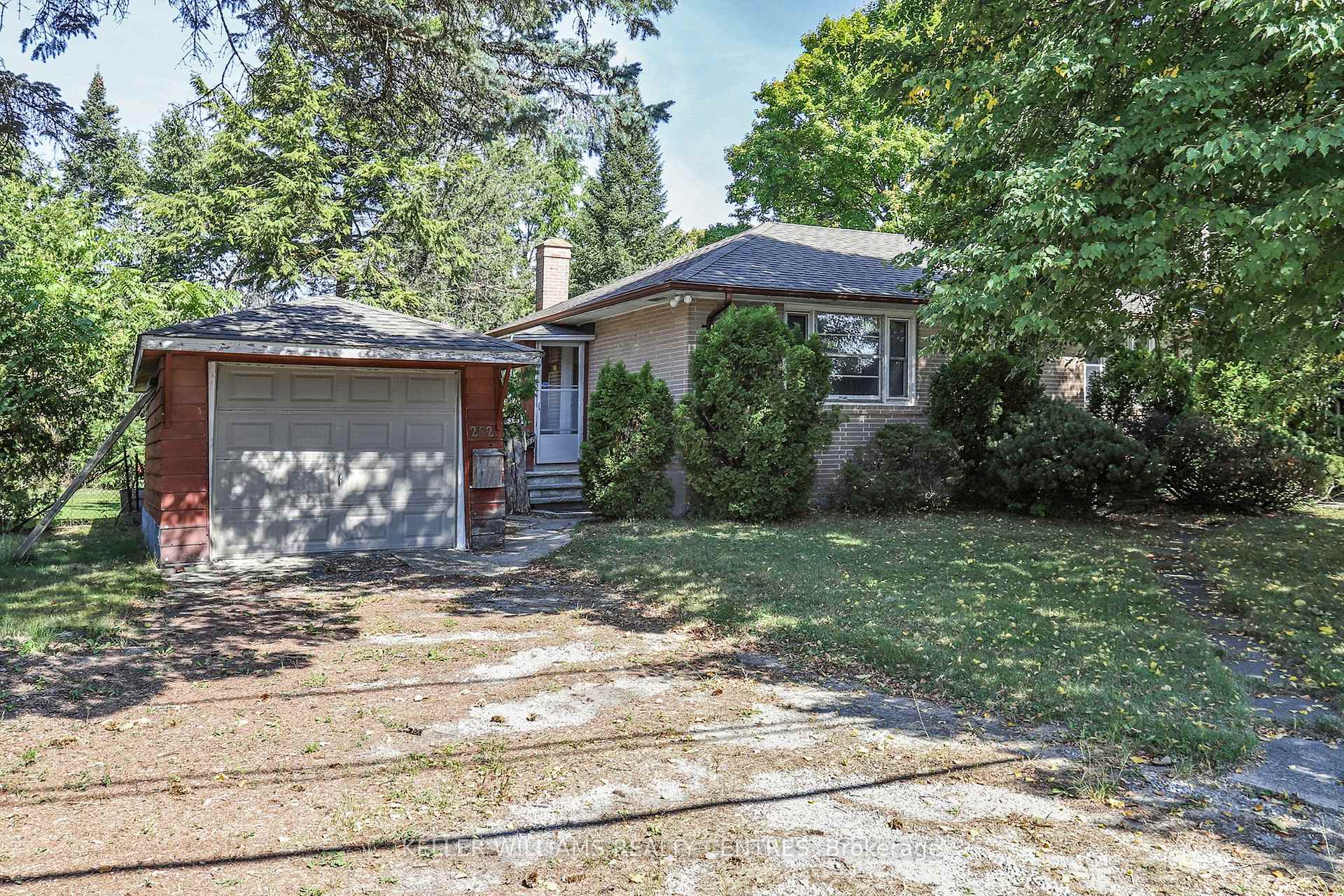 Unit A - 252 Elgin Mills Road W, Richmond Hill, ON, exterior