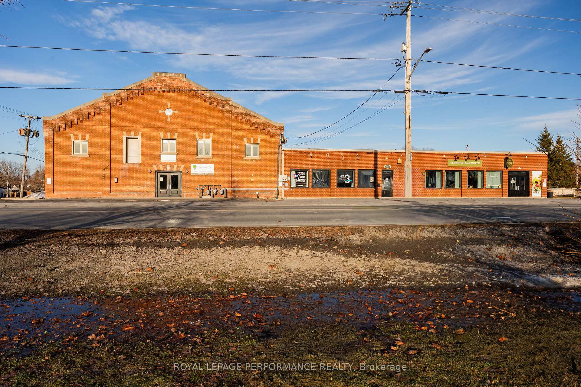 215 Main Street N, North Glengarry, ON, exterior