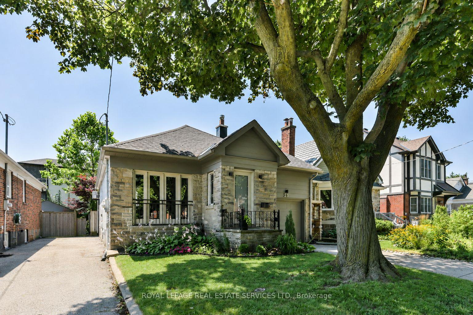 25 Miles Road, Toronto W06, ON, exterior