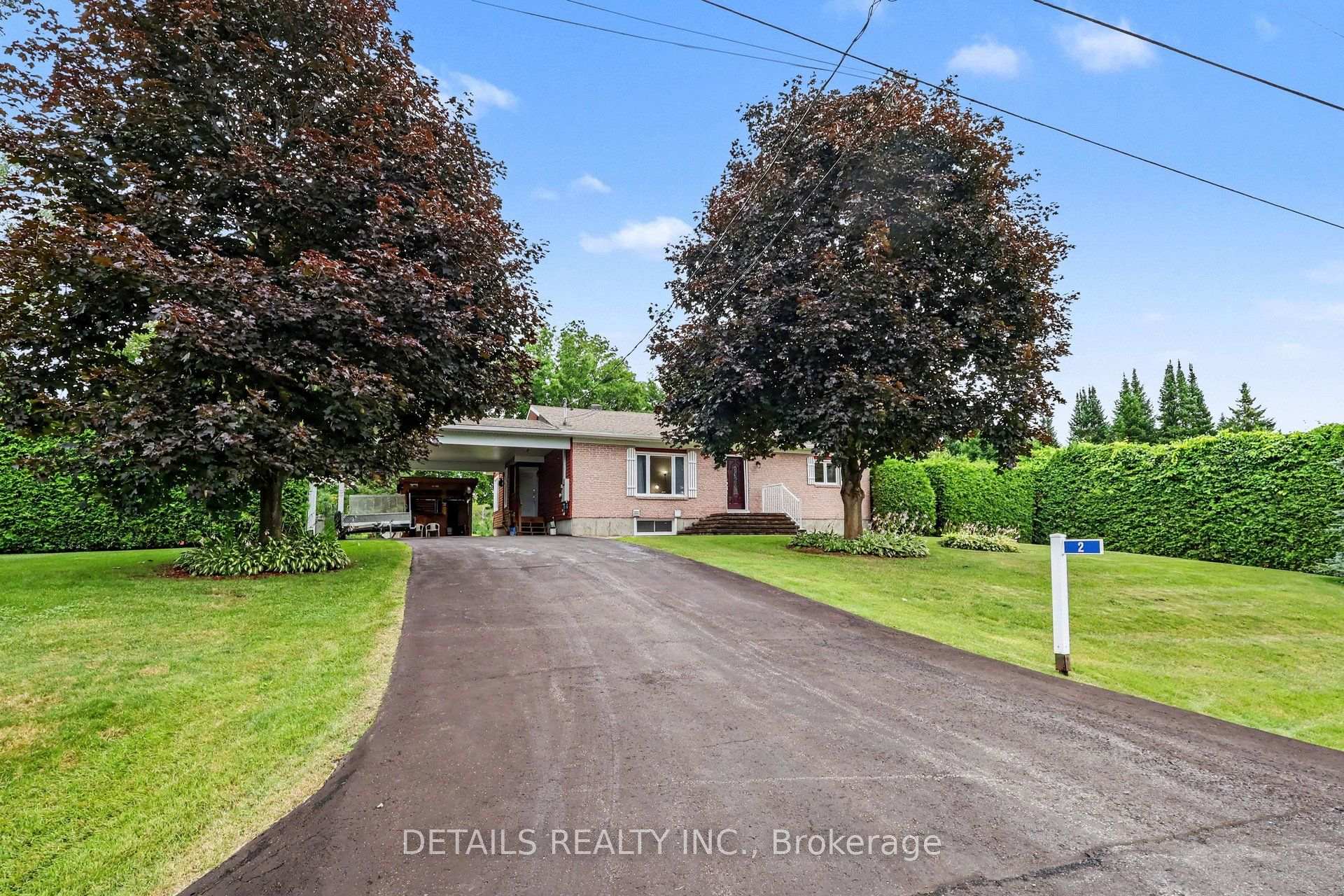 2 Clarence Court, Clarence-Rockland, ON, exterior