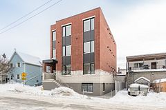 1 - 250 Shakespeare Street, Vanier and Kingsview Park, ON, exterior