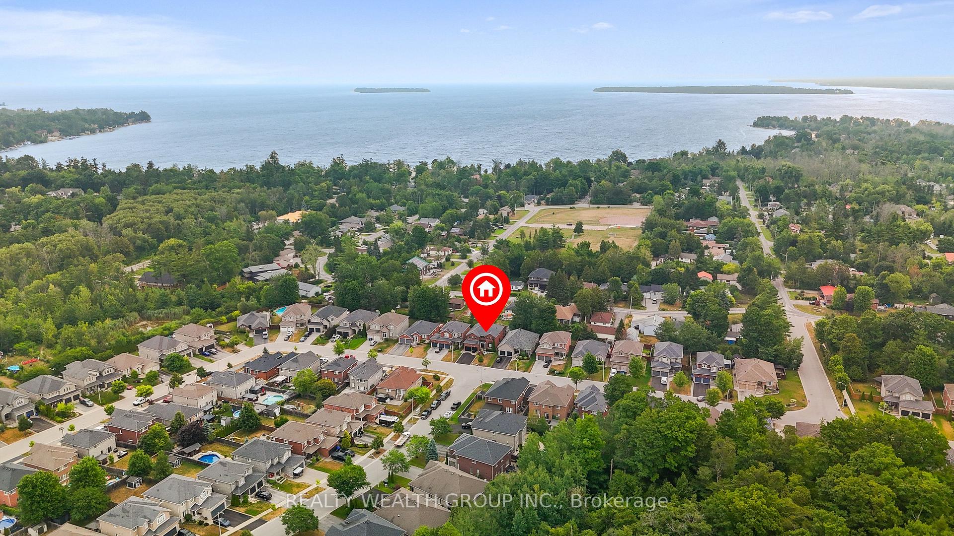 896 Booth Avenue, Innisfil, ON, exterior