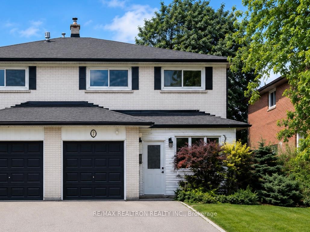 A - 7 Fontainbleau Drive, Toronto C07, ON, exterior
