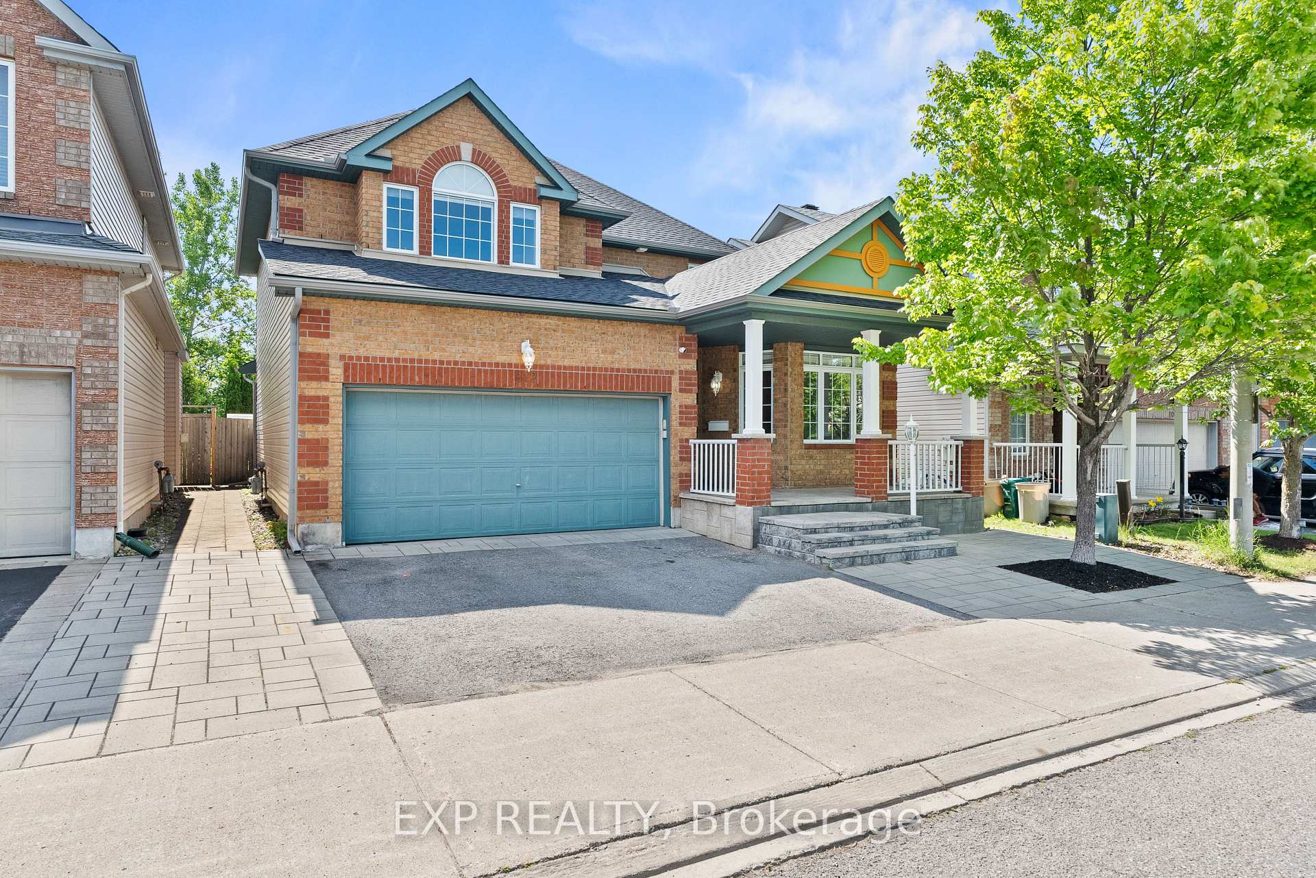 112 Redcliff Avenue, Barrhaven, ON, exterior