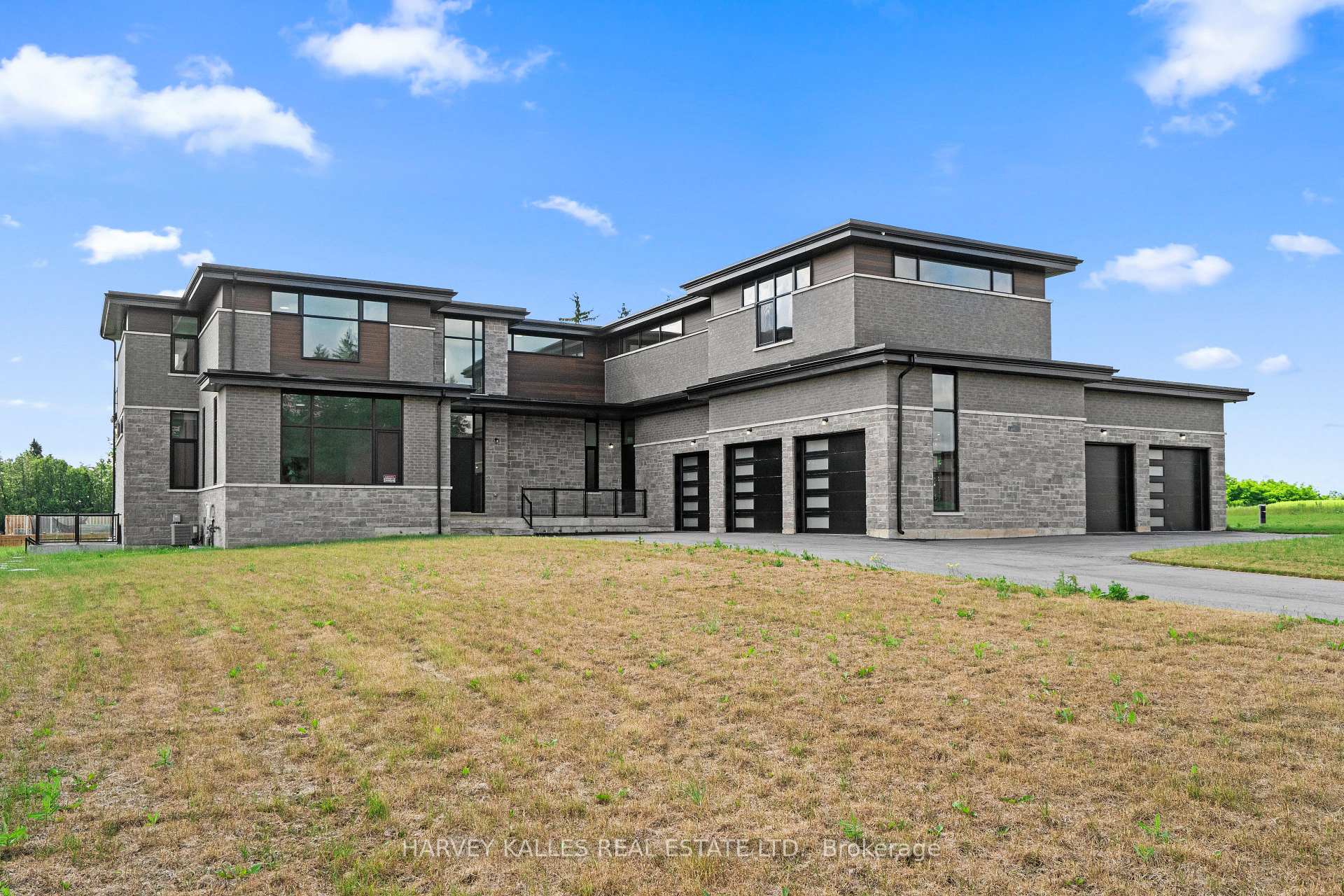 2 Sugarbush Court, Halton Hills, ON, exterior