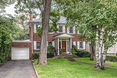 16 Lewes Crescent, Toronto C12, ON, exterior