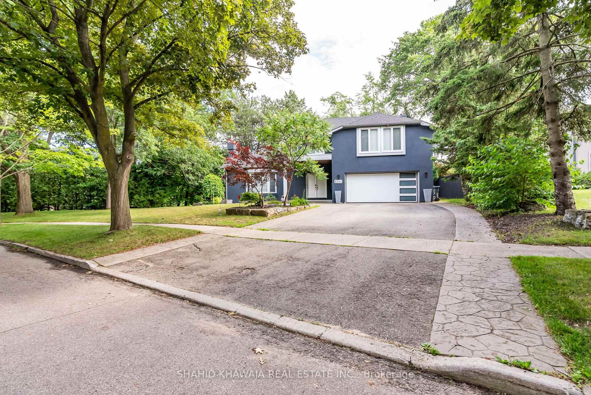 1590 Yew Street, Mississauga, ON, exterior