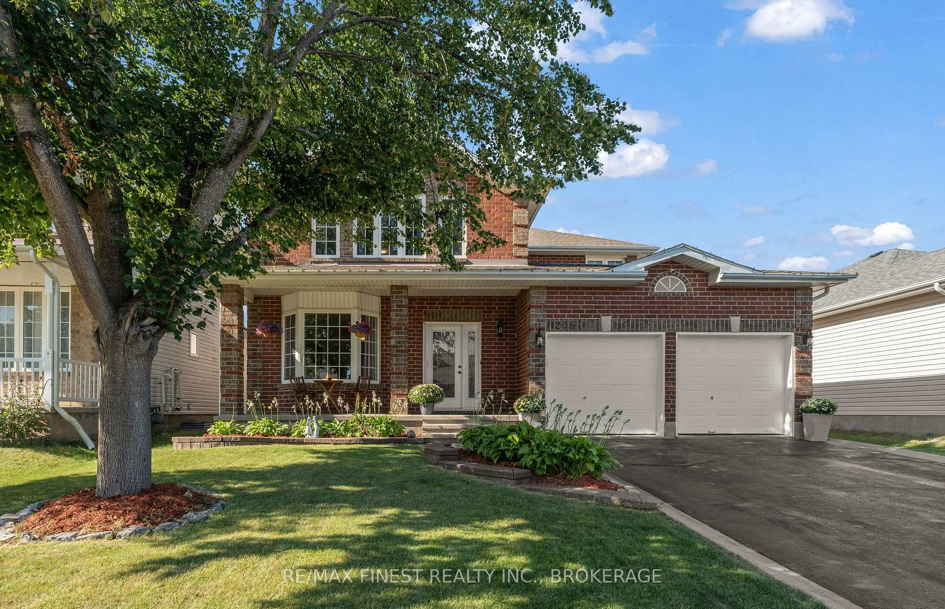 1208 Greenwood Park Drive, Kingston, ON, exterior