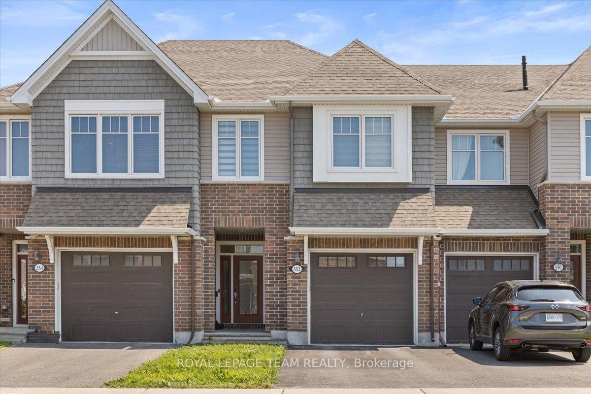 552 Jackdaw Avenue, Barrhaven, ON, exterior
