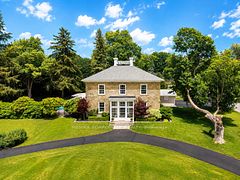 55 Cochrane Drive, Brockville, ON, exterior