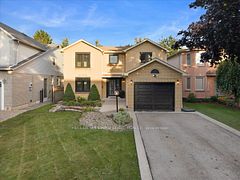 37 Bourbon Court, Hamilton, ON, exterior