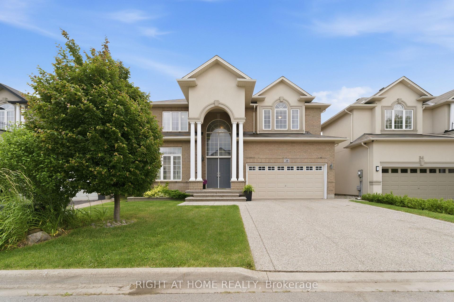 38 Weaver Drive, Hamilton, ON, exterior