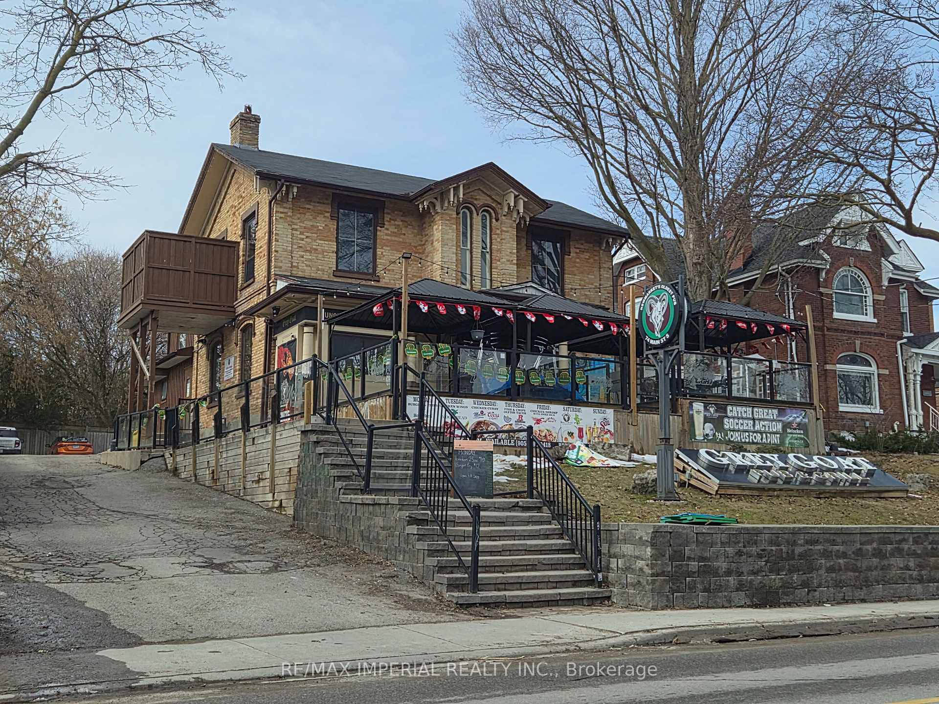 74 Main Street S, Newmarket, ON, exterior