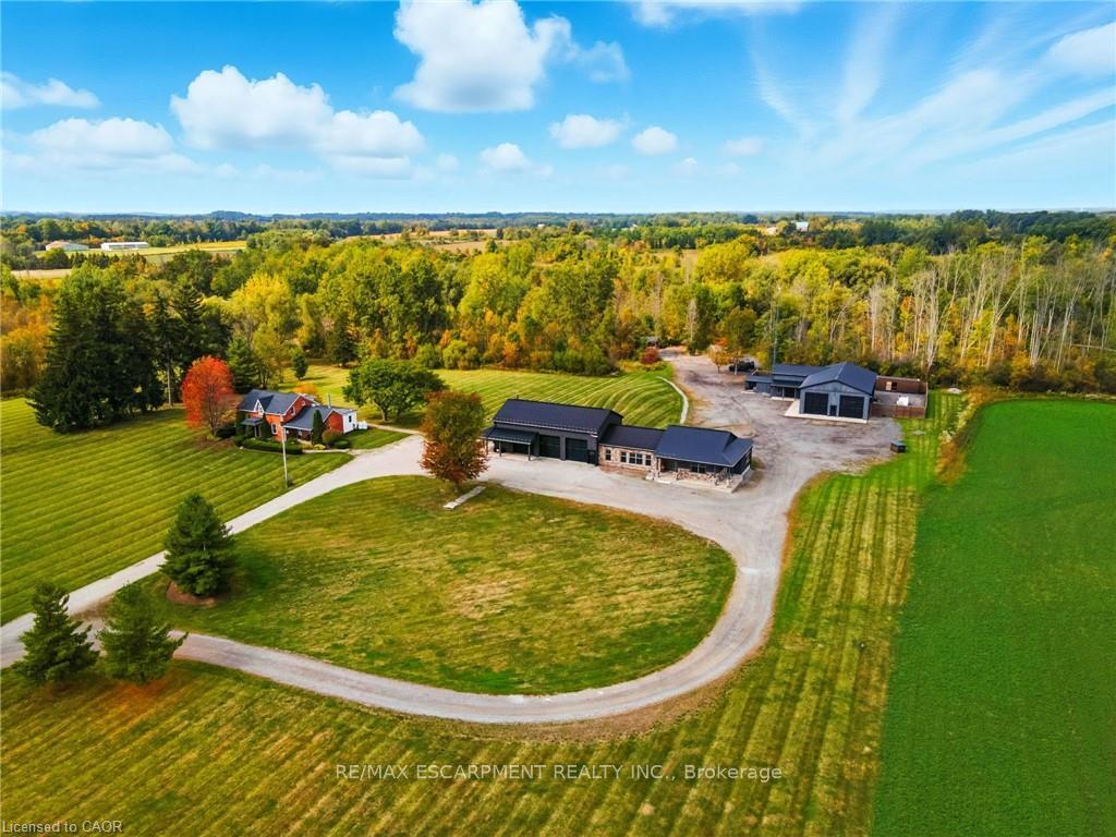 437 6th Concession Road E, Hamilton, ON, exterior