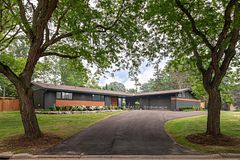 7 Woodington Crescent, St. Catharines, ON, exterior