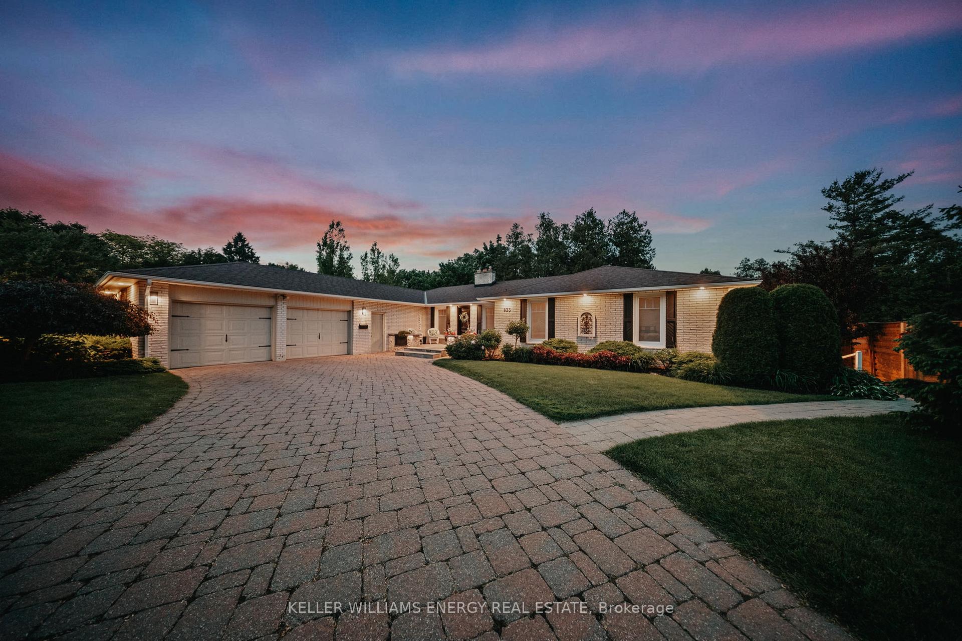 833 Glenmanor Drive, Oshawa, ON, exterior