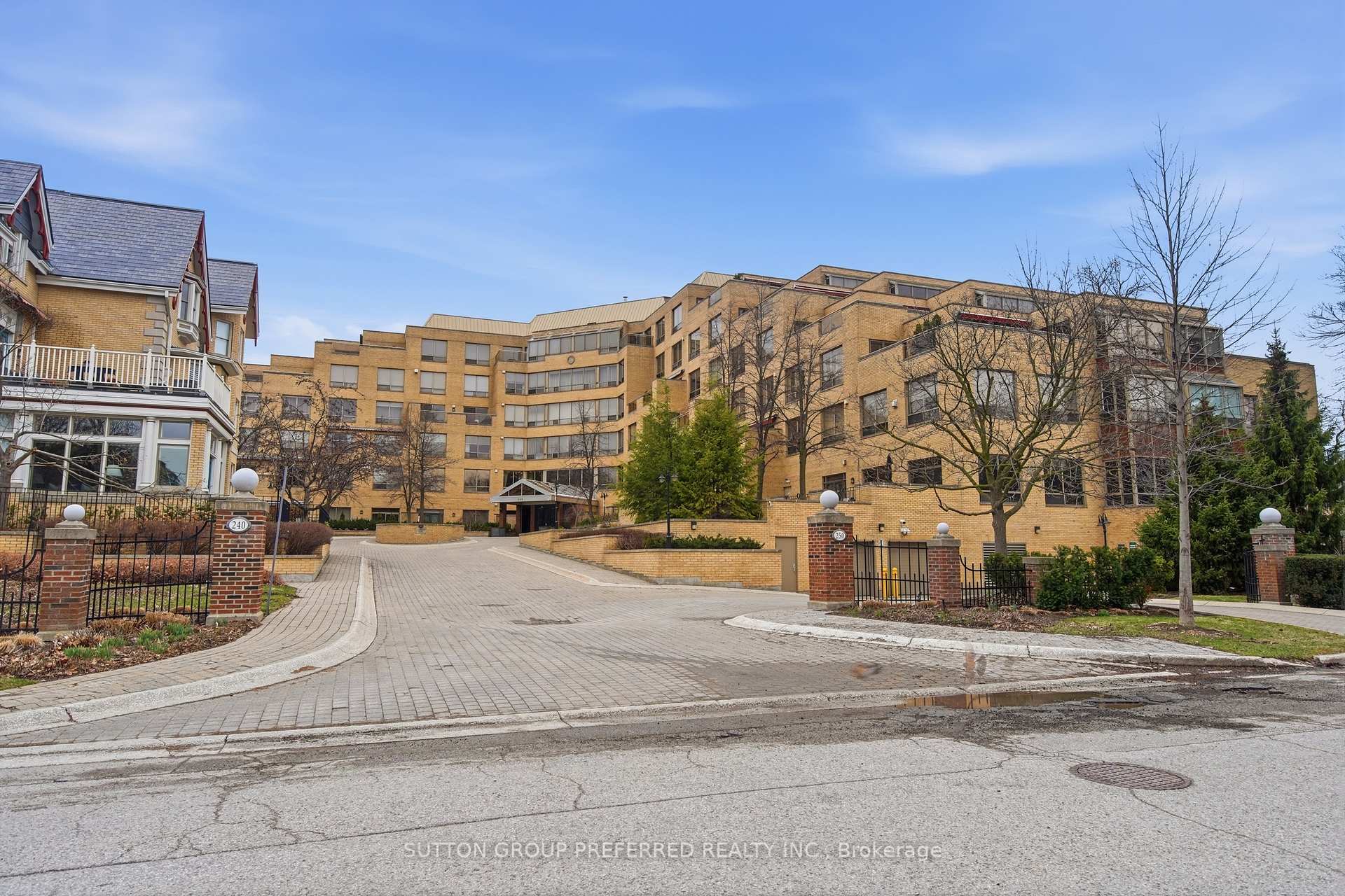 310 - 250 Sydenham Street, London East, ON, exterior