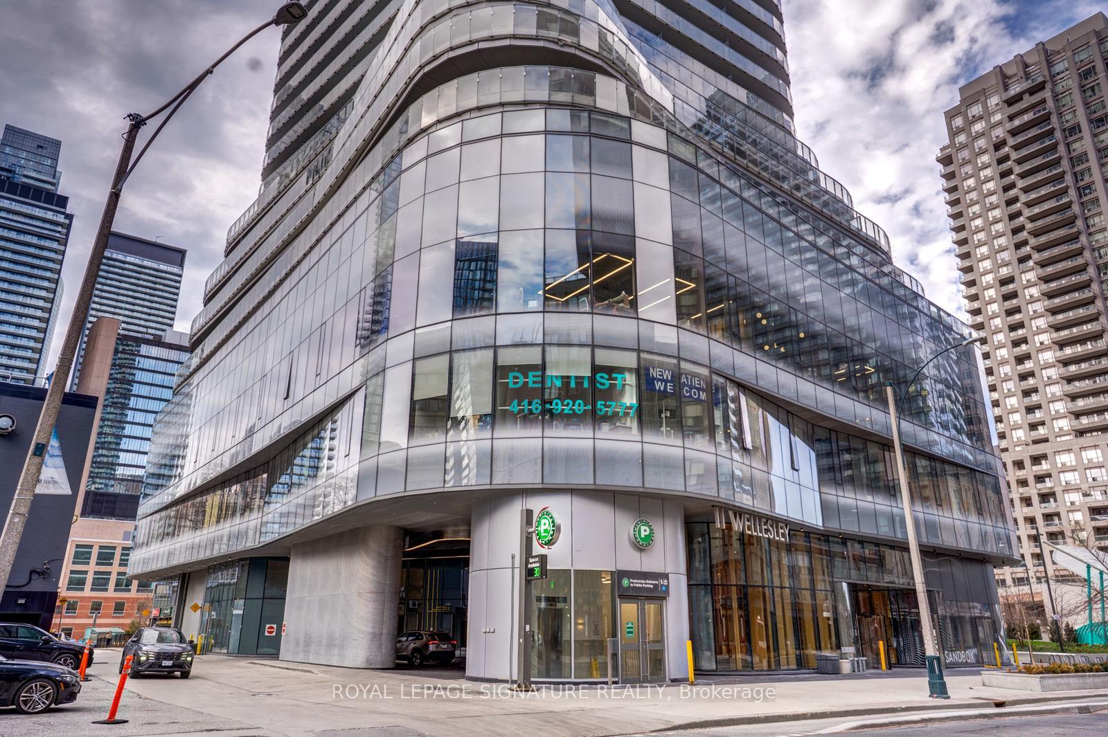 223 - 15 Wellesley Street W, Toronto C01, ON, exterior