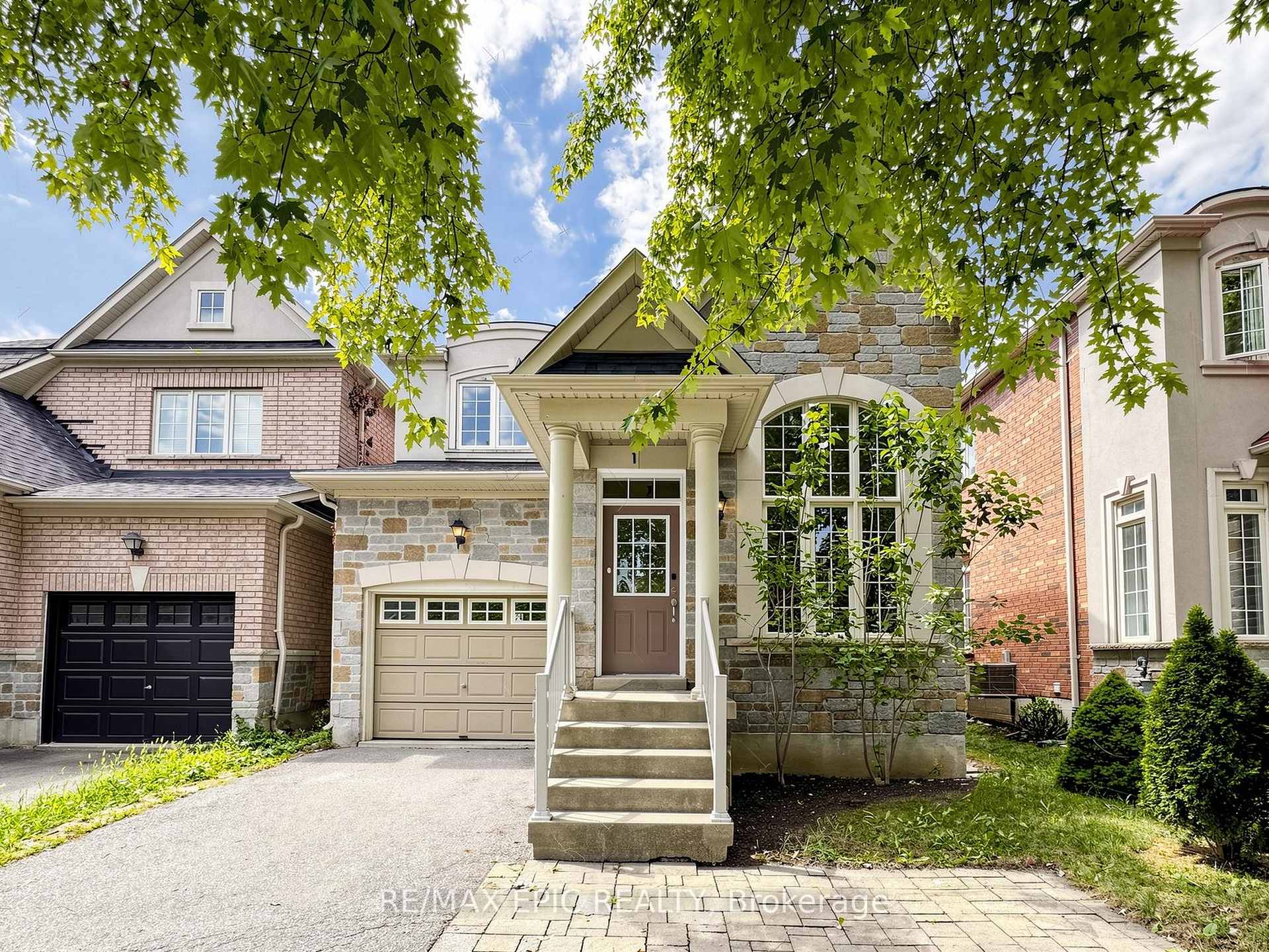 74 Dewpoint Road, Vaughan, ON, exterior
