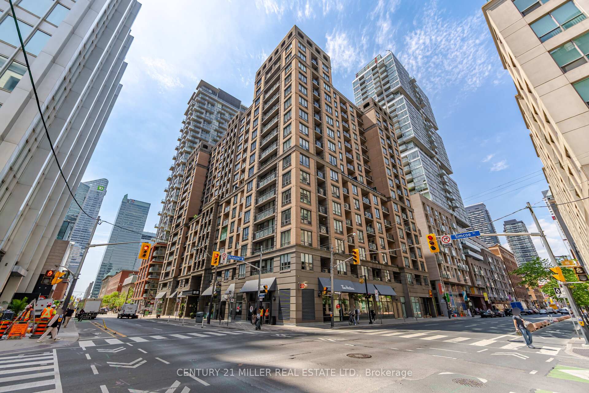 -12 - 140 Simcoe Road, Toronto C01, ON, exterior