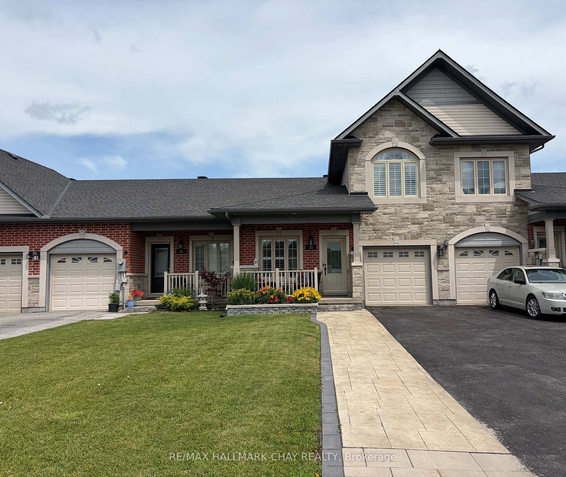 25 Kingsmere Crescent, New Tecumseth, ON, exterior