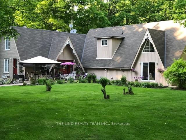 100 Bridle Path, East Gwillimbury, ON, exterior