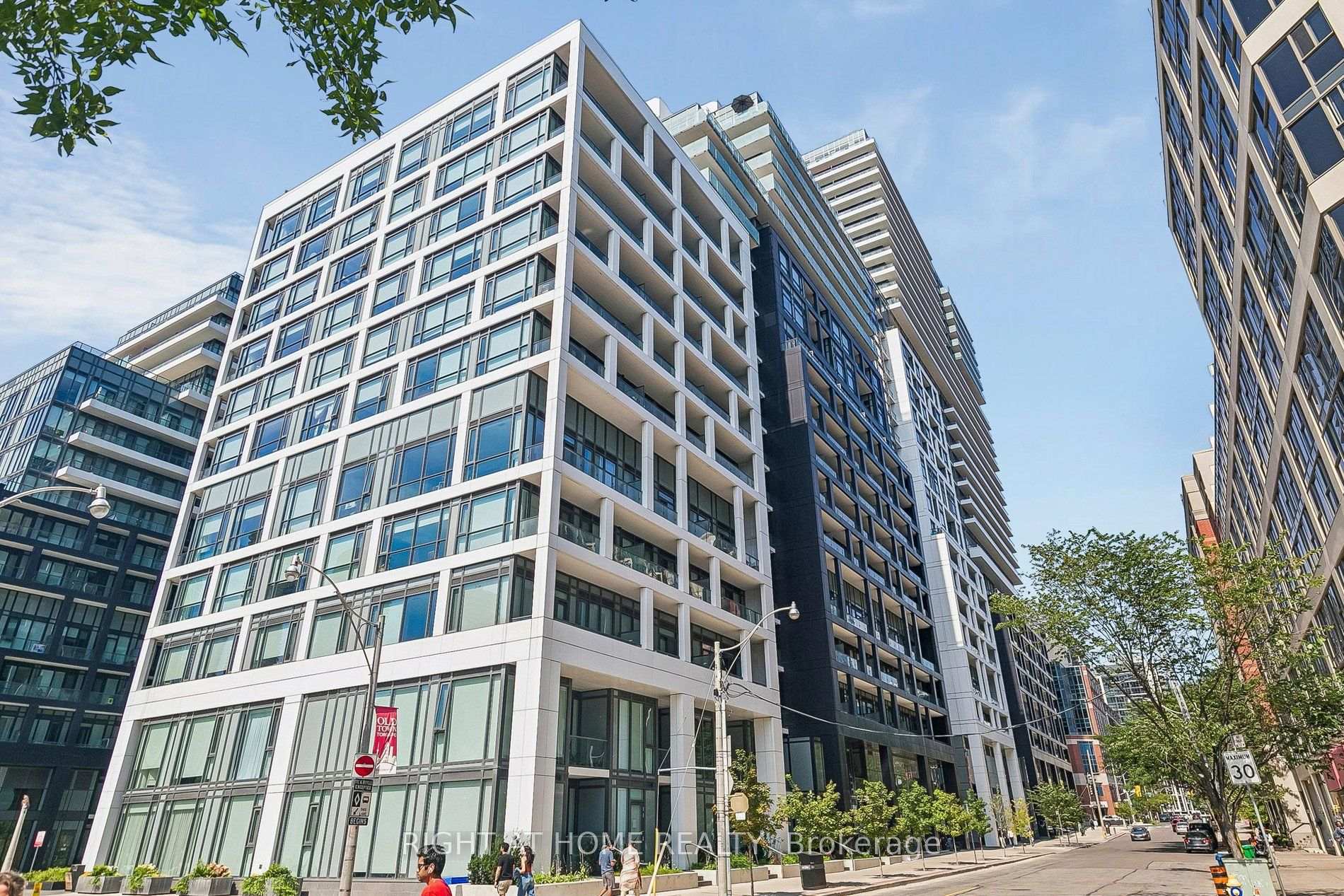 447 - 60 Princess Street, Toronto C08, ON, exterior