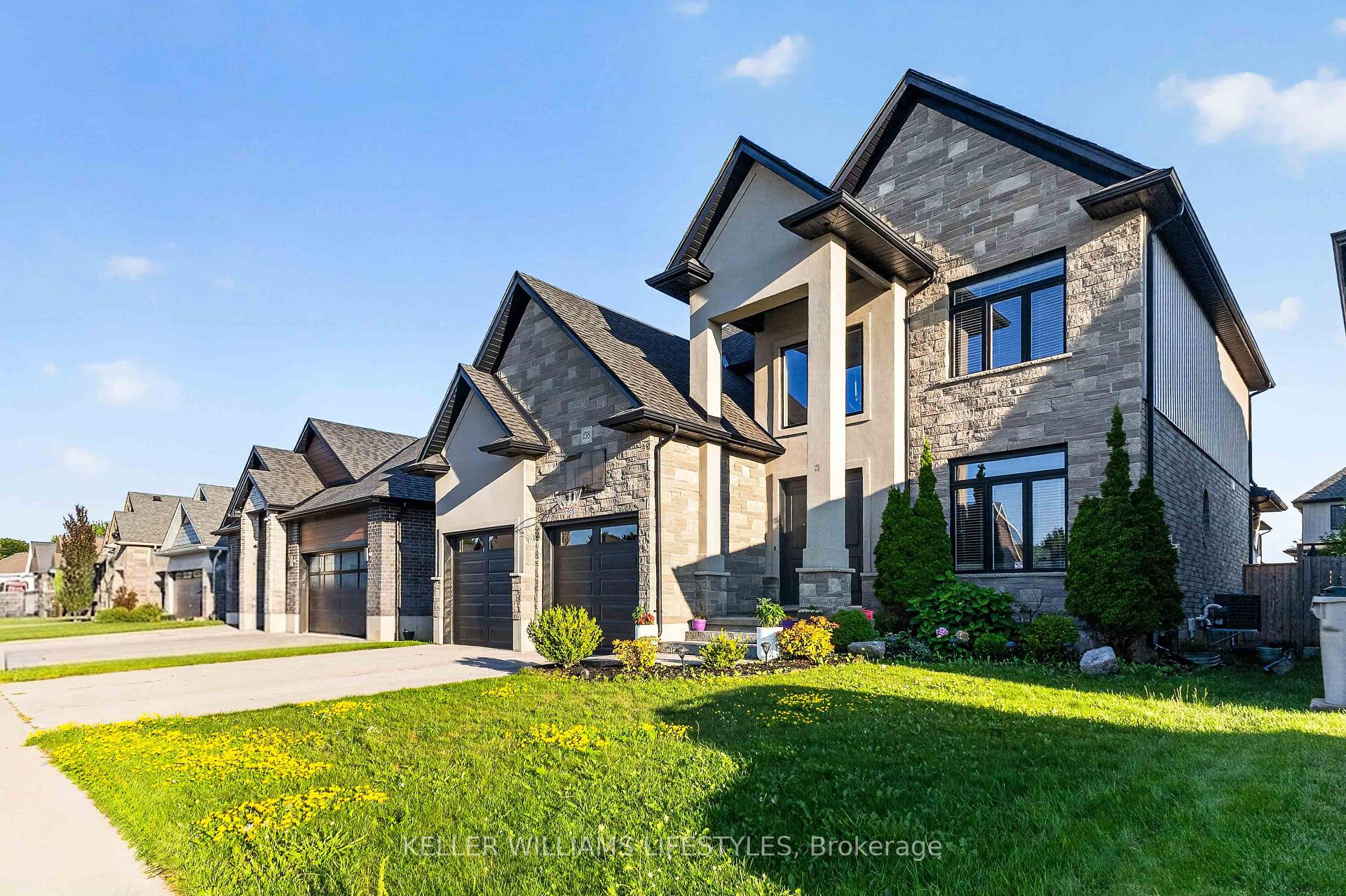 158 Acton Street, Strathroy-Caradoc, ON, exterior