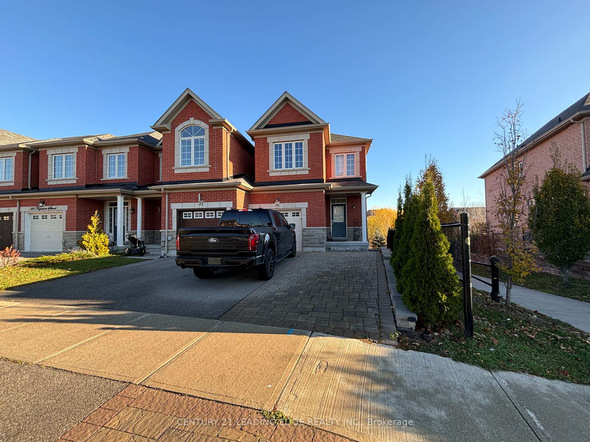 Bsmt - 35 Napanee Street, Richmond Hill, ON, exterior