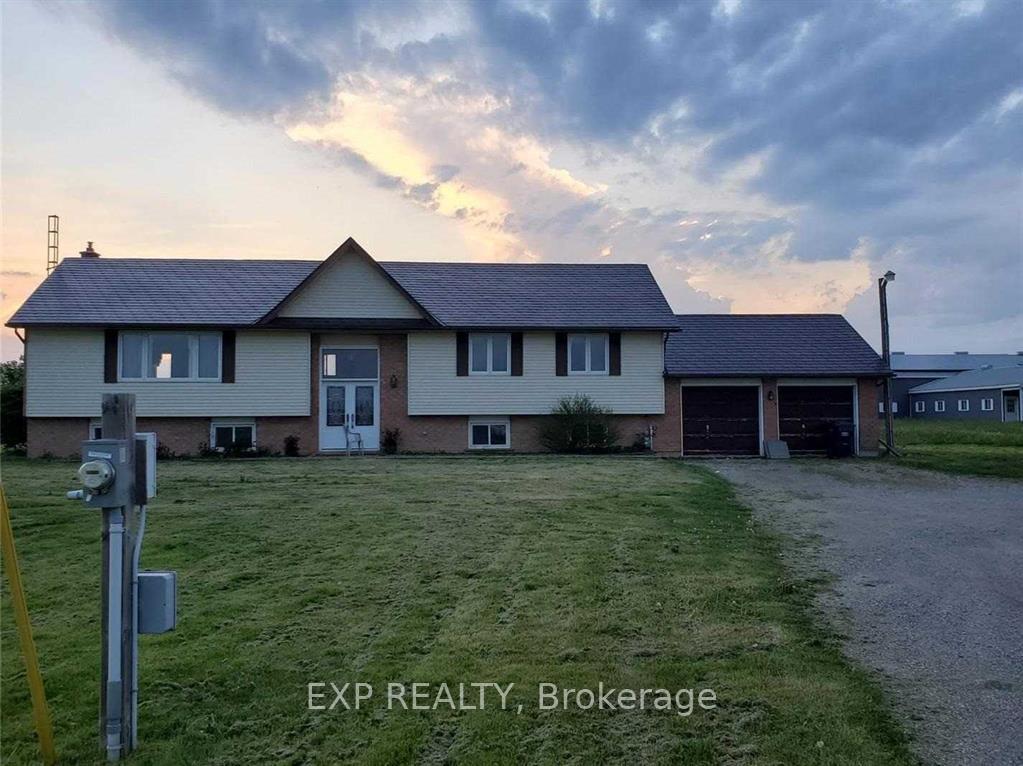 2330 King Street N, Caledon, ON, exterior