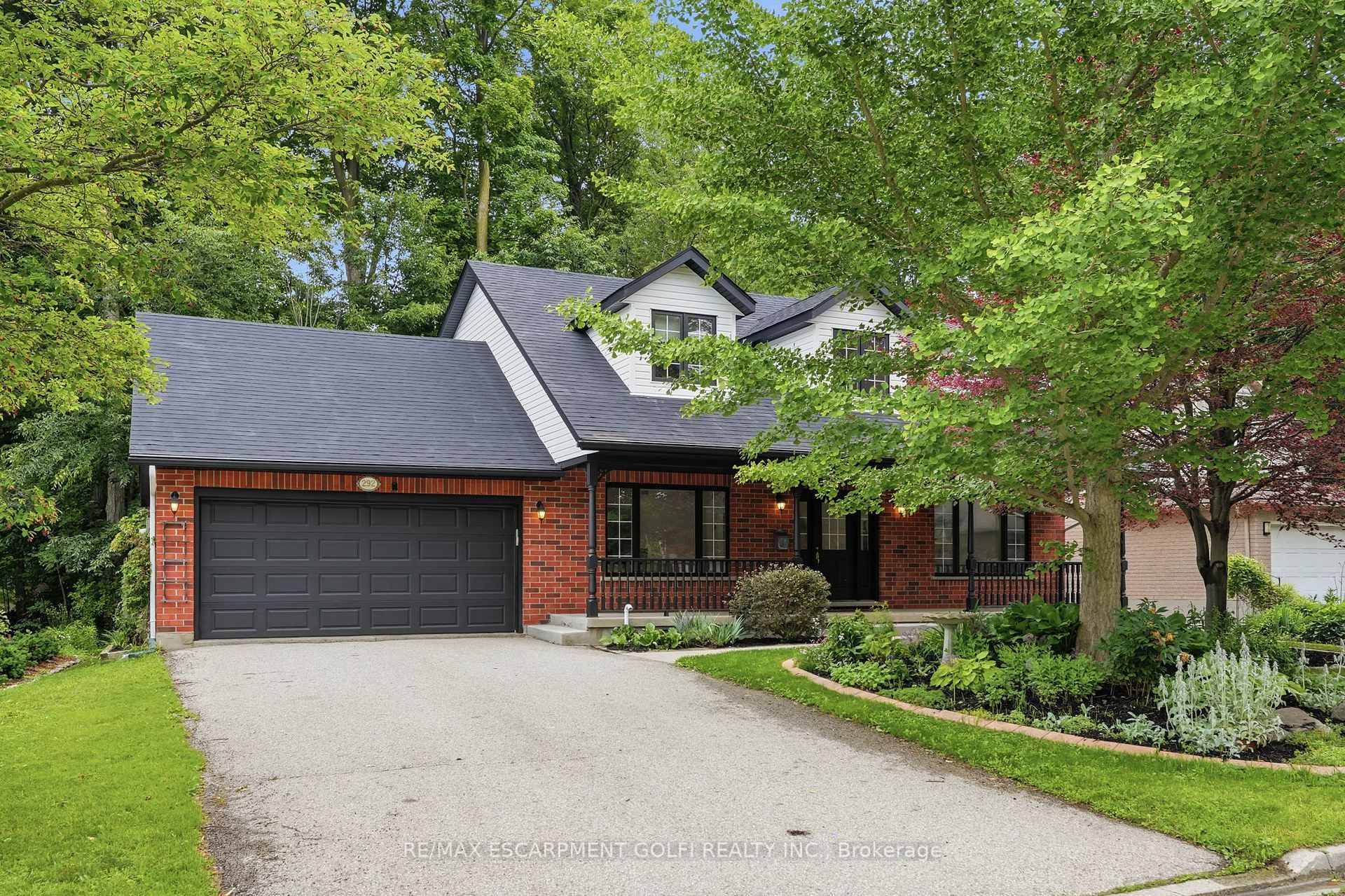292 THORNCREST Drive, Waterloo, ON, exterior