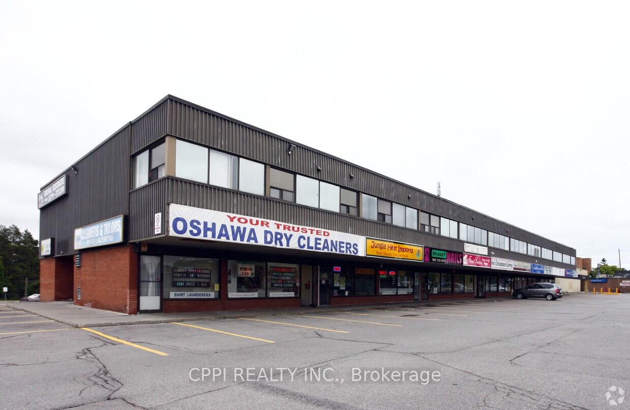 217 - 650 King Street E, Oshawa, ON, exterior