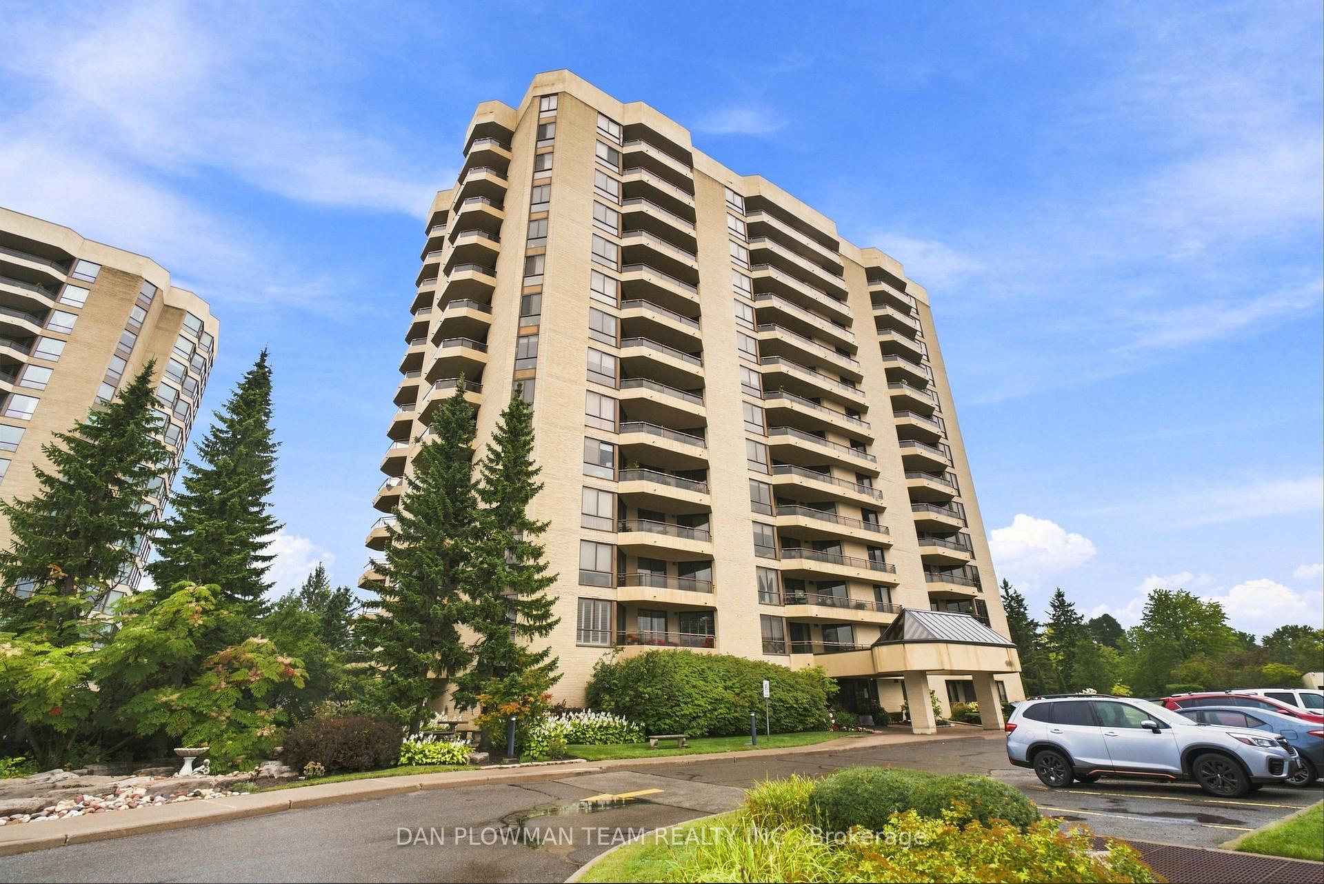 1003 - 900 Wilson Road N, Oshawa, ON, exterior