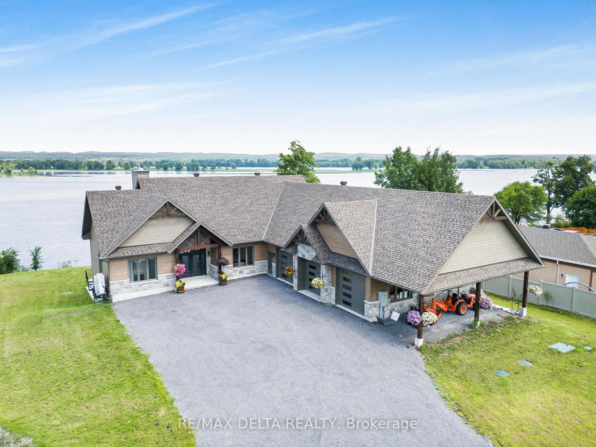 3815 Old Highway 17 Road, Clarence-Rockland, ON, exterior