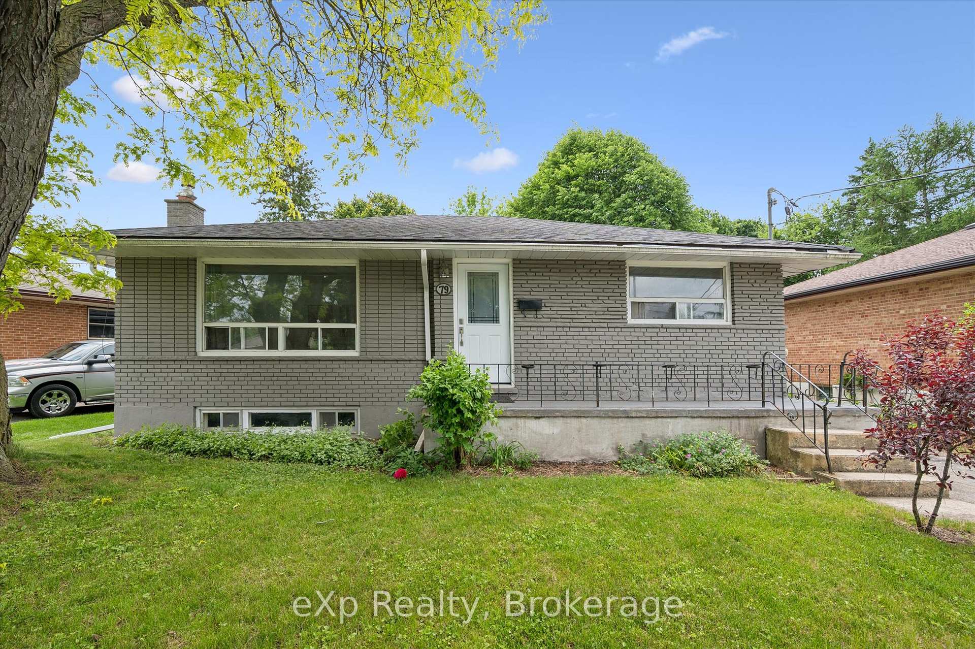 79 Dumbarton Street, Guelph, ON, exterior