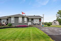 2 Billings Avenue W, South Dundas, ON, exterior