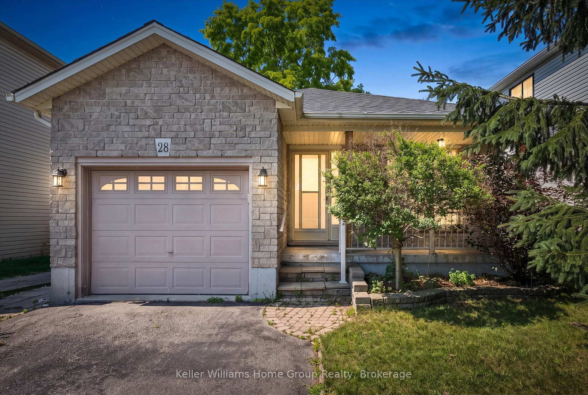 28 Peglar Crescent, Centre Wellington, ON, exterior