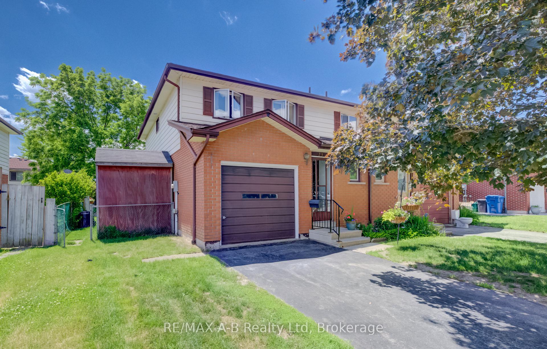 23 Galt Road, Stratford, ON, exterior
