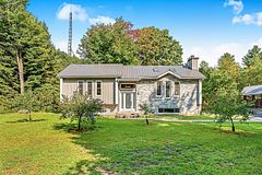 1951 Concession 7 Road, Alfred and Plantagenet, ON, exterior