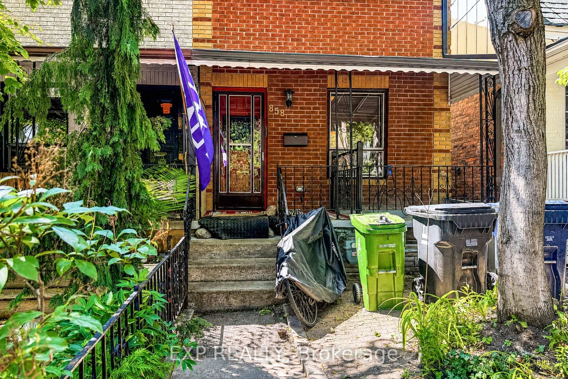 BSMT - 858 Manning Avenue, Toronto C02, ON, exterior
