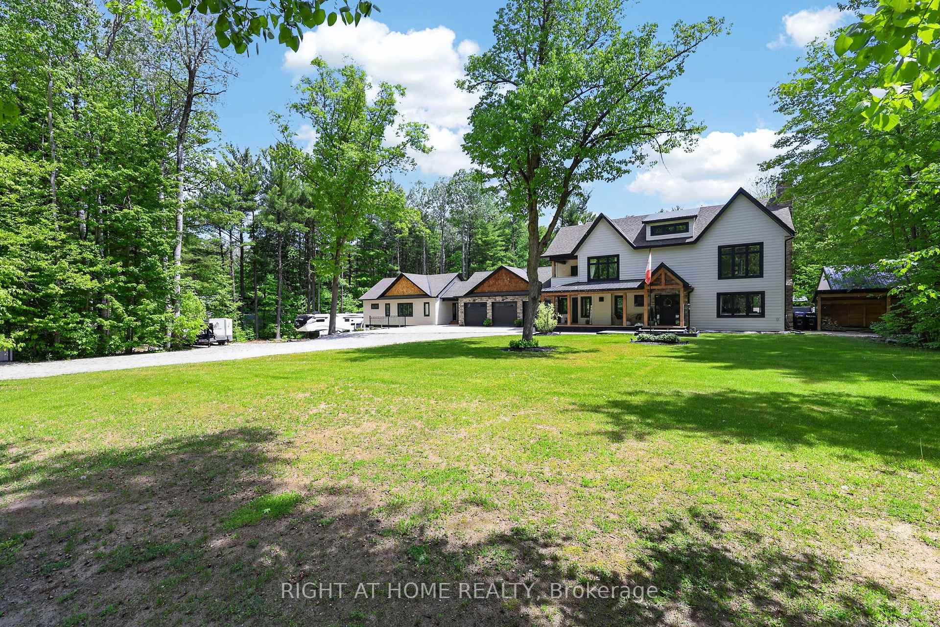 16 Woodland Heights Drive, Adjala-Tosorontio, ON, exterior