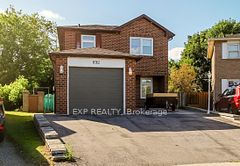 692 Sultana Square, Pickering, ON, exterior