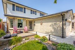 212 Bexhill Close, London South, ON, exterior
