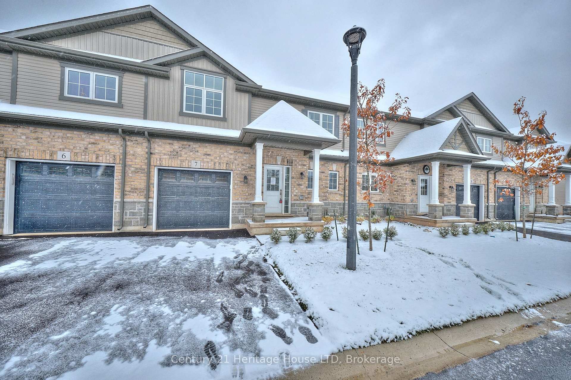 7 - 397 Garrison Road, Fort Erie, ON, exterior