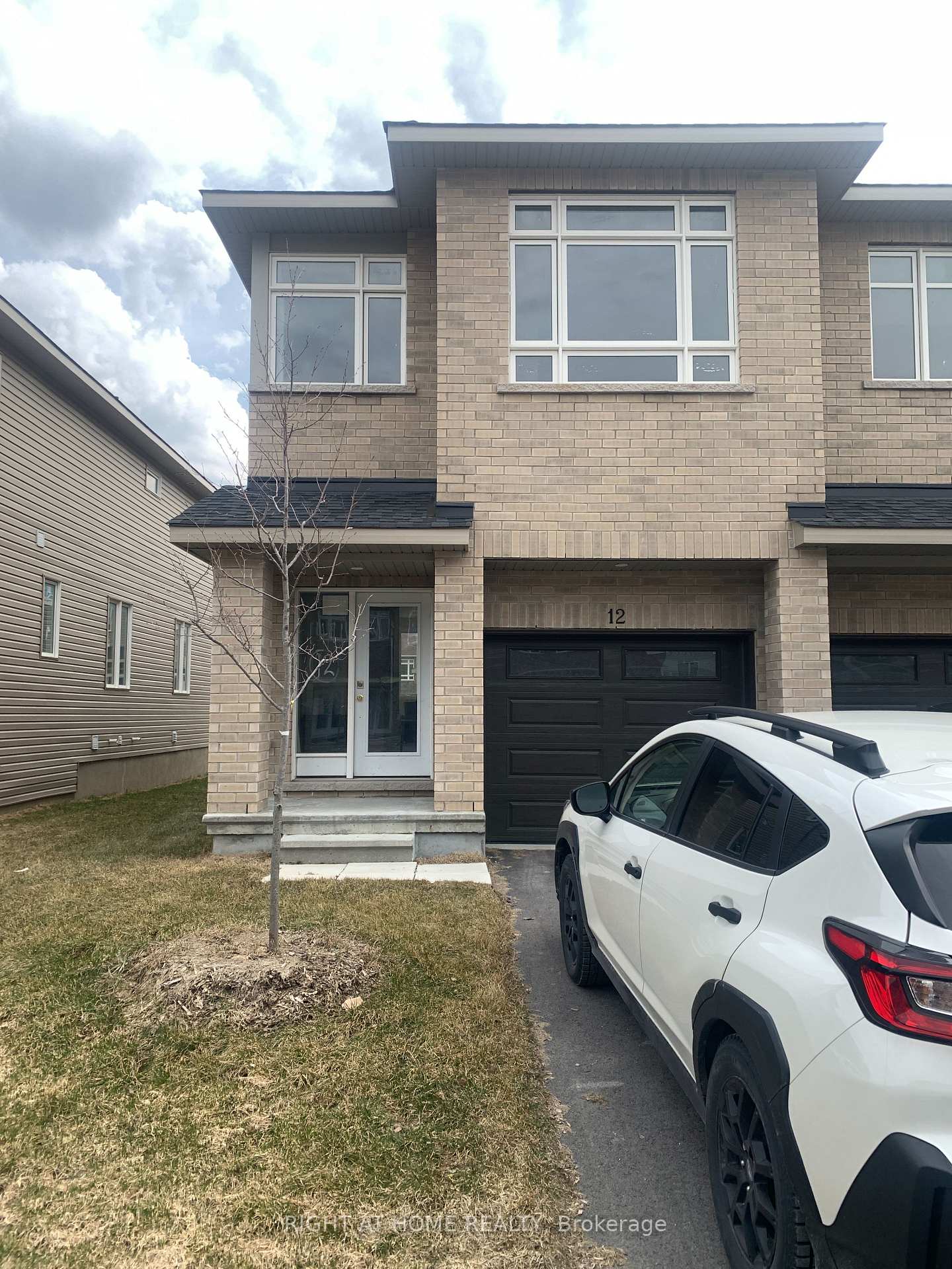 12 Wylie Way, Carleton Place, ON, exterior