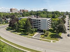 304 - 120 Elgin Street W, Oshawa, ON, exterior