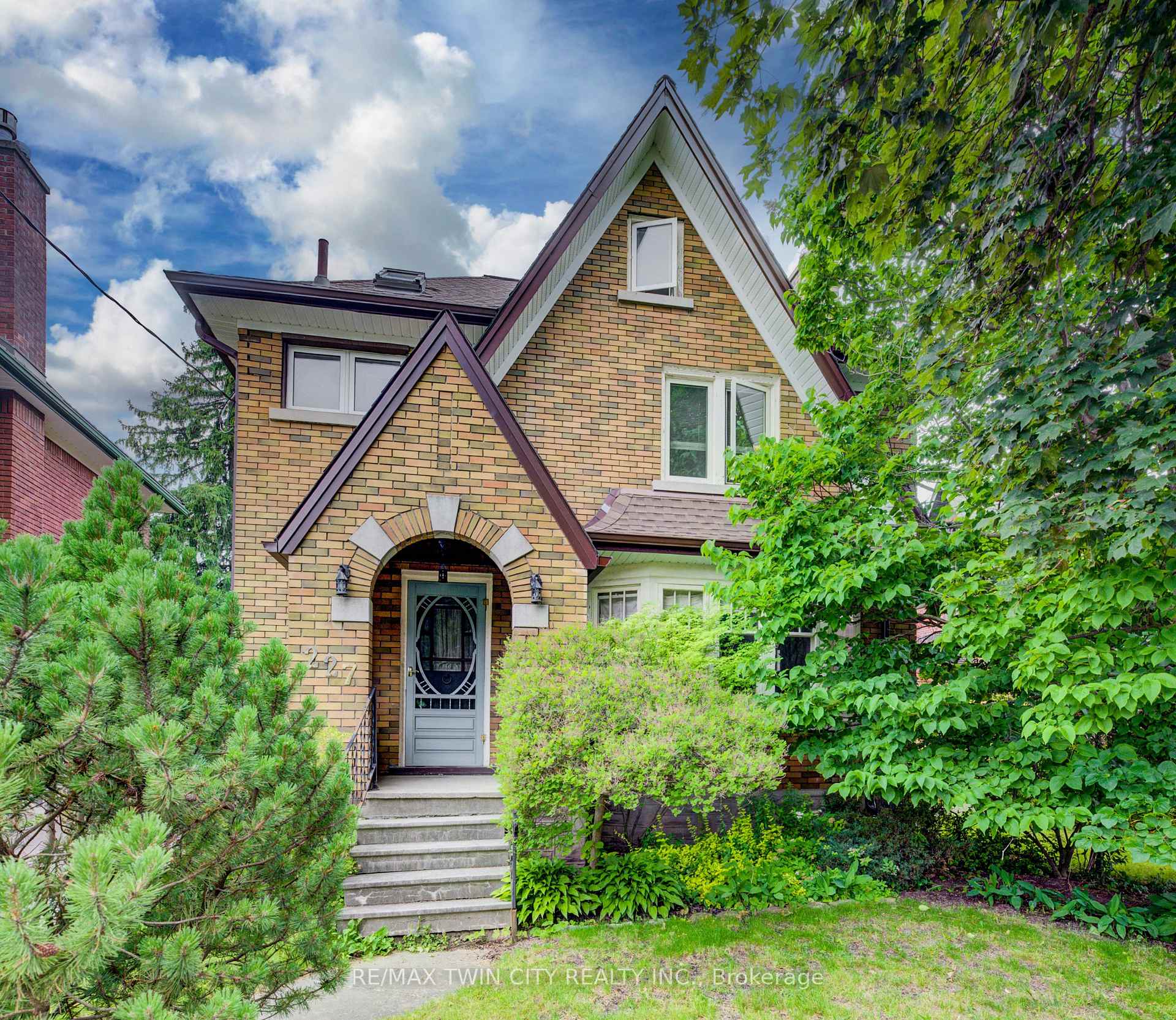 227 Lydia Street, Kitchener, ON, exterior
