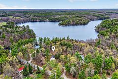 1657 Houseys Rapids Road, Gravenhurst, ON, exterior