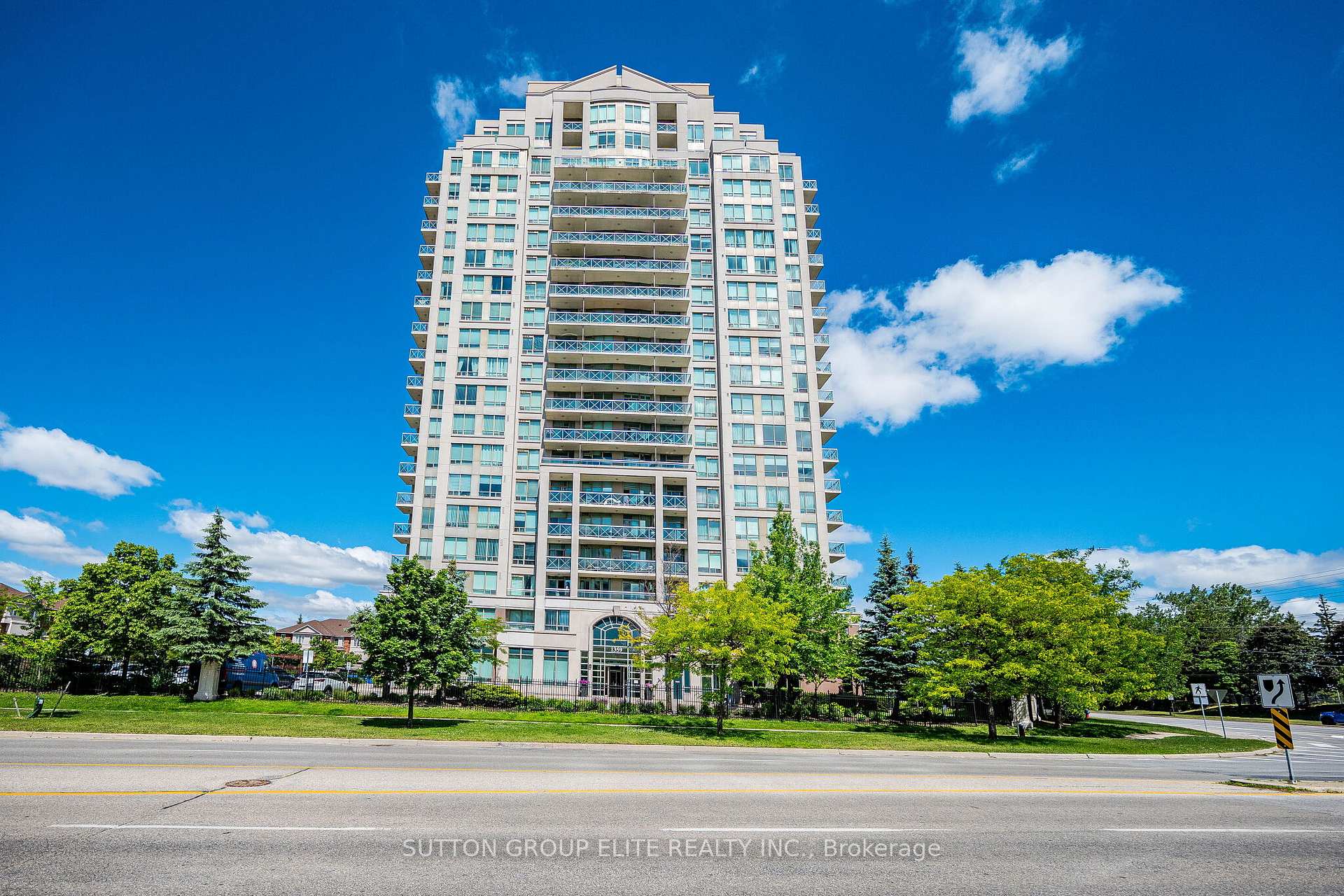 308 - 1359 Rathburn Road E, Mississauga, ON, exterior